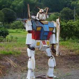 野生のガンダムが現れた！ どうする？