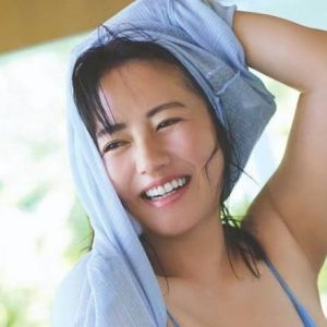 磯山さやか