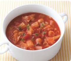 おねむの時間なのに無性にひよこ豆のスープ食いてぇぇぇ！トマト缶、ひよこ豆の缶詰を知るごと鍋にどっばー、適当な野菜とお肉（ソーセージ、ベーコンは相性良し）入れてコンソメで味付けして煮るだけ。調味料はコンソメのみであとは適当にぶち込むだけなのに(ﾟдﾟ)ｳﾏｰ