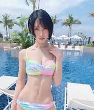 大石芽依