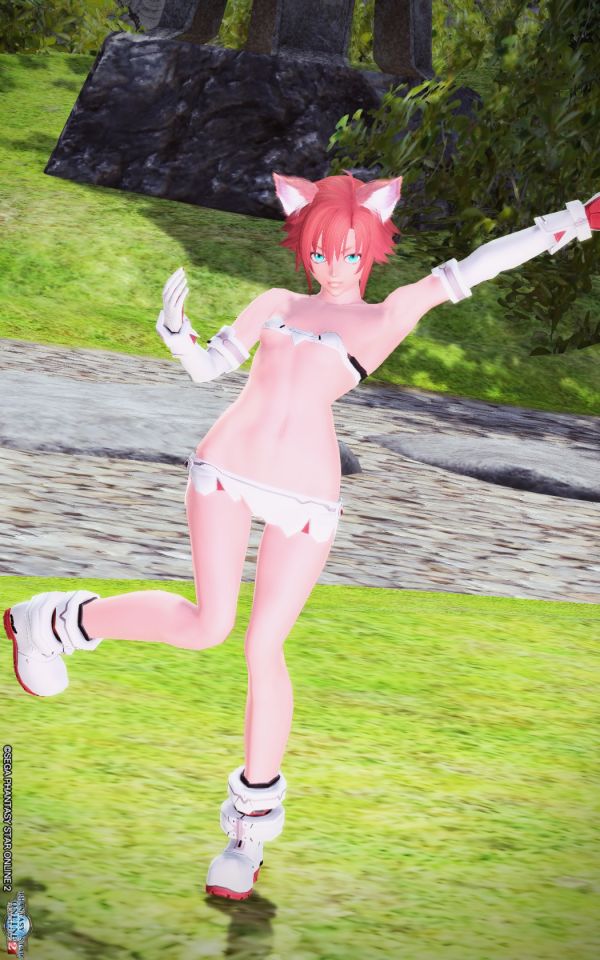 素肌と全身タイツ部分の陰影の付き方が違うようで光源の変化に弱いので、カスタム光源で常に一定の光を当てるのは有効だと思います。顔が俯き加減で色が違って見えやすいのでやや下から当てるとこんな感じ