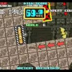 神ゲーではないがこれぞ発想の勝利というゲームならばキャメルトライ。画面を回して弾を転がすという極めて単純なゲームだから飽きるがたまにさわると面白い。でもすぐ飽きる