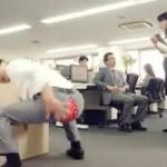 課長の身の回りで不可解なラッキースケベが！！