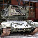 1K17 Szhatieっていうらしいけど、こういう珍兵器使いたい。WW2でこういうのなかったん？